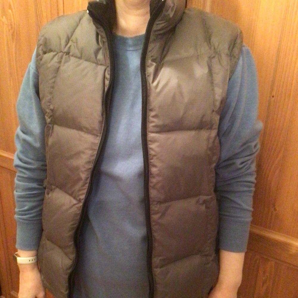 Women’s GAP reversible vest , size S , ptp 23"